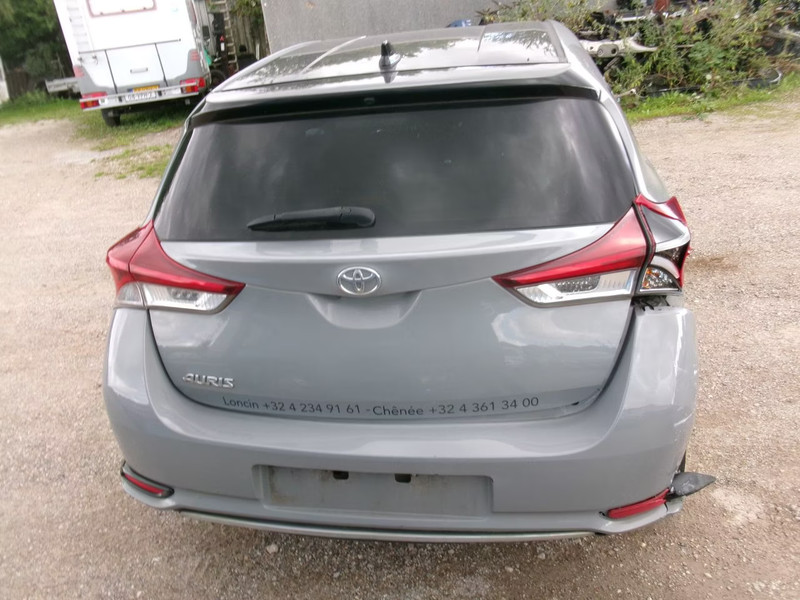 TOYOTA AURIS 1.2 Style 5 Drs HB — zdjęcie 16