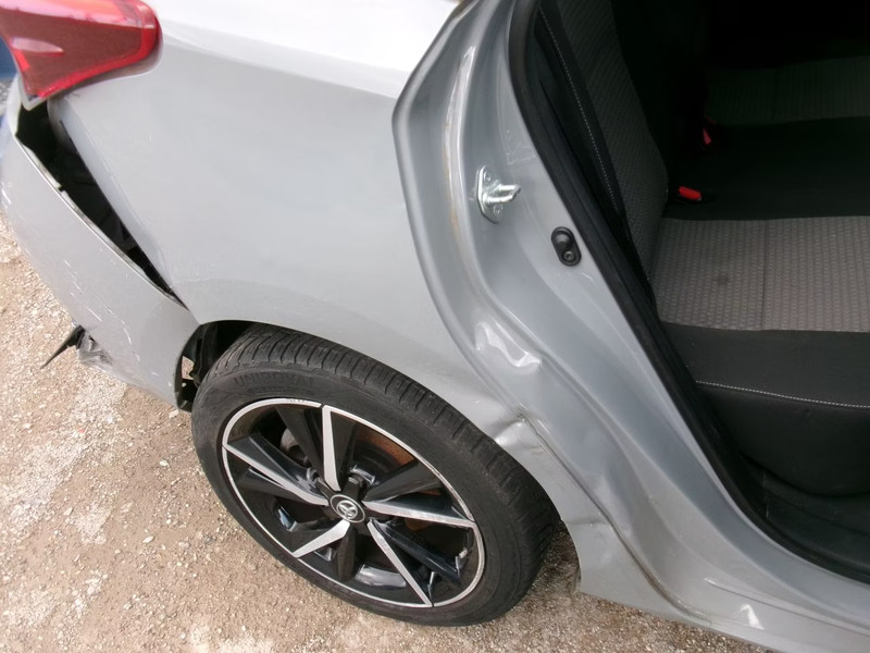 TOYOTA AURIS 1.2 Style 5 Drs HB — zdjęcie 19