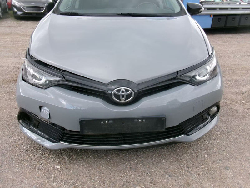 TOYOTA AURIS 1.2 Style 5 Drs HB — zdjęcie 8
