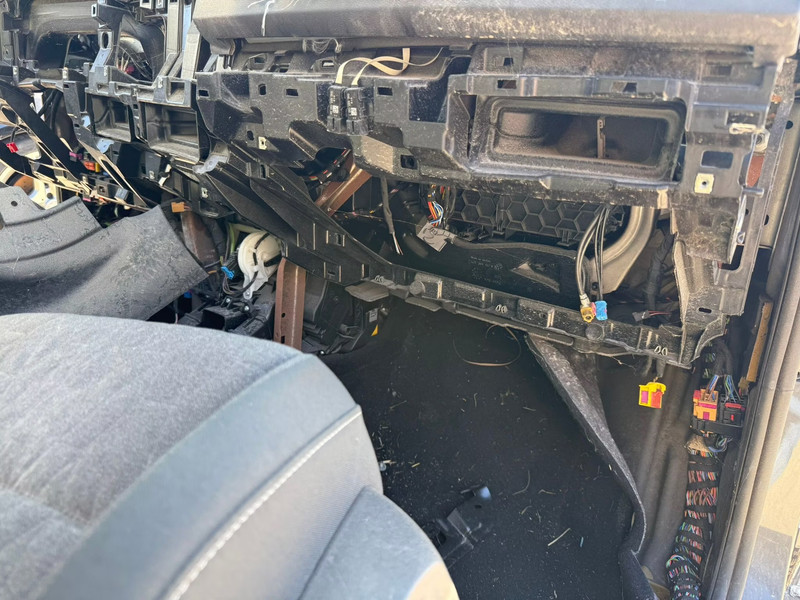 VOLKSWAGEN GOLF2.0 150 — zdjęcie 11