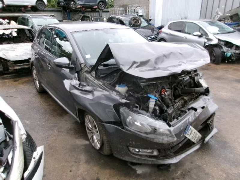 VOLKSWAGEN POLO 1.6 TDI 5P — zdjęcie 2