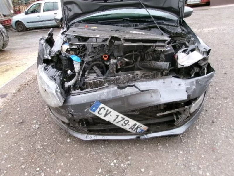 VOLKSWAGEN POLO 1.6 TDI 5P — zdjęcie 6