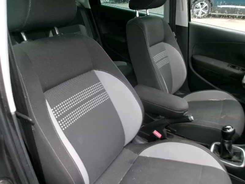 VOLKSWAGEN POLO 1.6 TDI 5P — zdjęcie 8