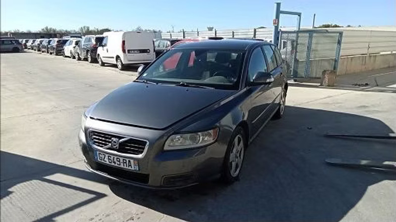 VOLVO V 50 1.6 TD — zdjęcie 1