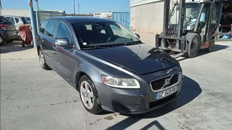 VOLVO V 50 1.6 TD — zdjęcie 2