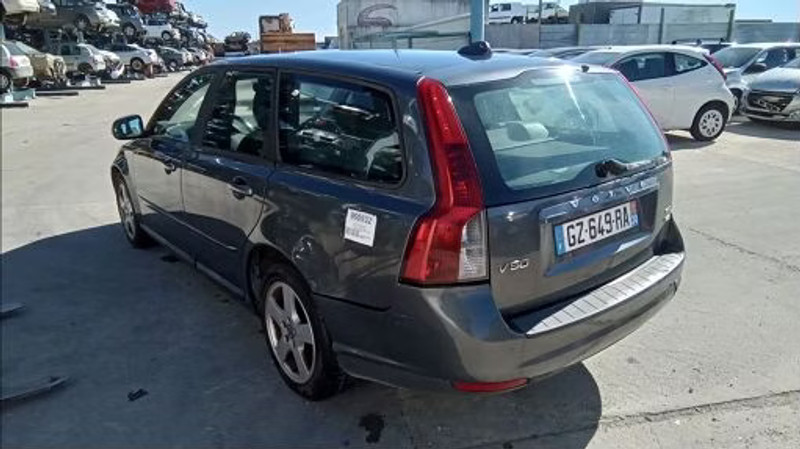 VOLVO V 50 1.6 TD — zdjęcie 4