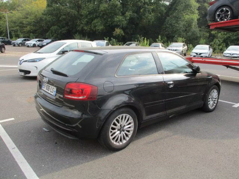 AUDI A3 1.6 TDI 3P — zdjęcie 3