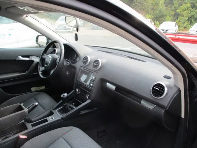 AUDI A3 1.6 TDI 3P — zdjęcie 6