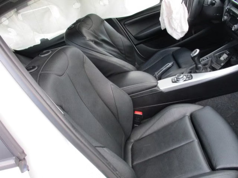 BMW 118 2.0 D 5P — zdjęcie 7