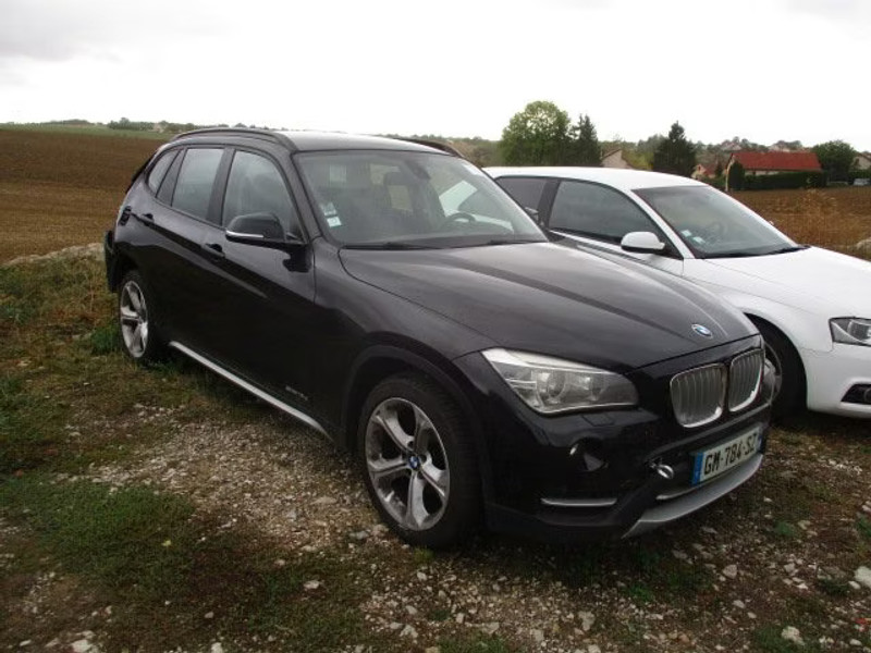 BMW X1 2.0 D 5P — zdjęcie 1