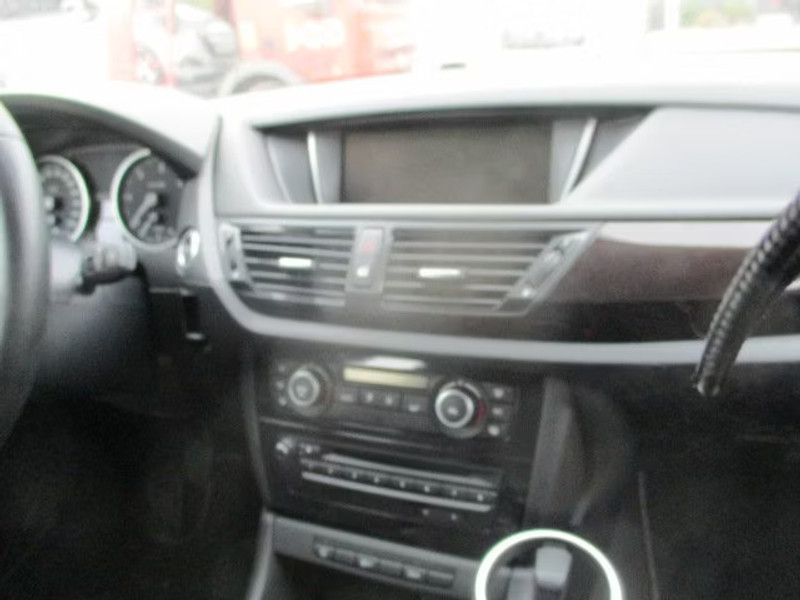 BMW X1 2.0 D 5P — zdjęcie 8
