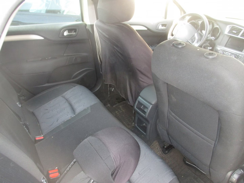 CITROEN C4 1.6 HDI 5P — zdjęcie 7