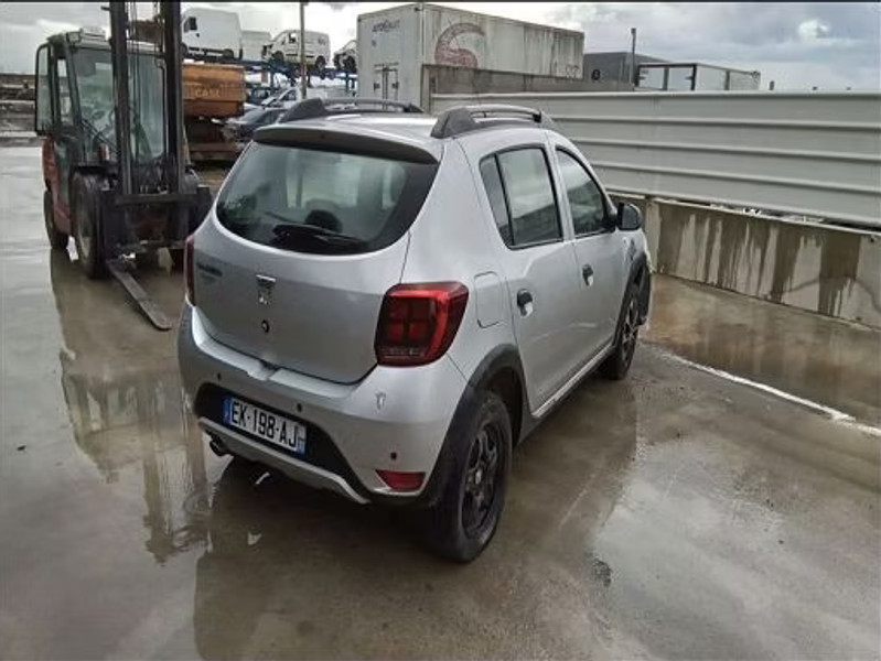 DACIA SANDERO II 0.9 TCE - 90 — zdjęcie 3