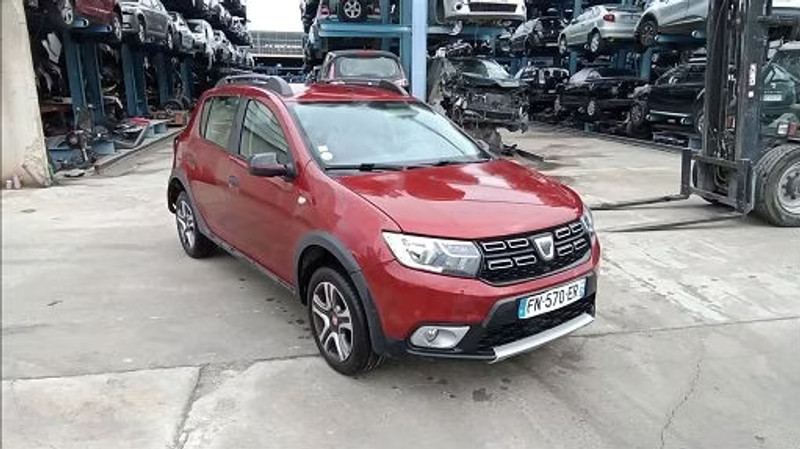 DACIA SANDERO II 1.5 BLUE DCI — zdjęcie 2