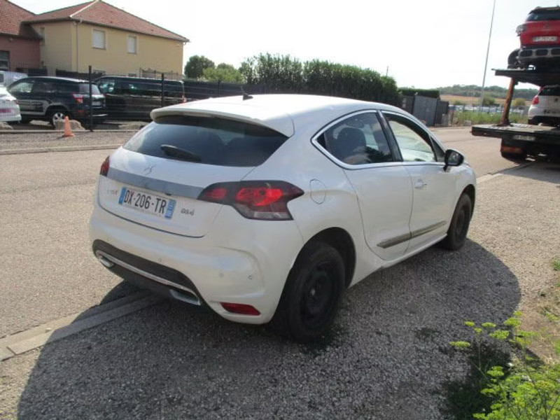 DS DS4 1.6 HDI BA 5P — zdjęcie 4