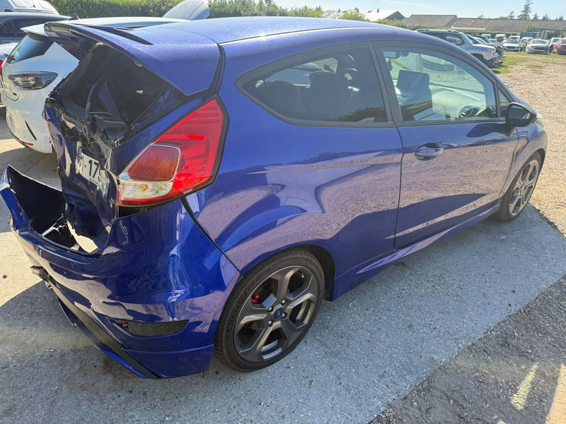 FORD FIESTA ST 1.6T 182 — zdjęcie 4