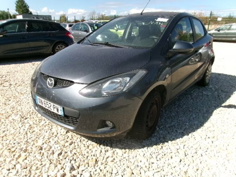 MAZDA 2 1.4 MZCD 5P — zdjęcie 2