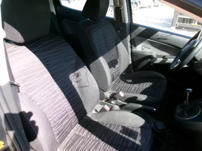 MAZDA 2 1.4 MZCD 5P — zdjęcie 6