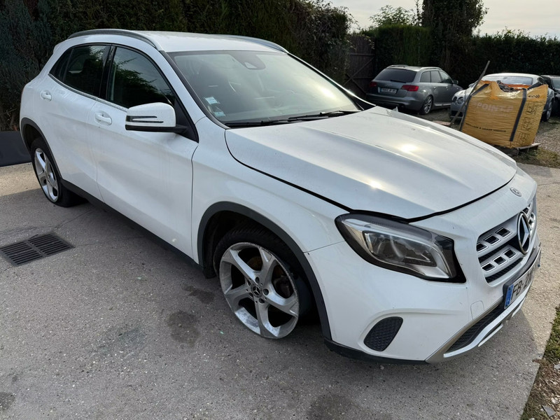 MERCEDES GLA 200 2.1 D 136 4 MATIC — zdjęcie 1