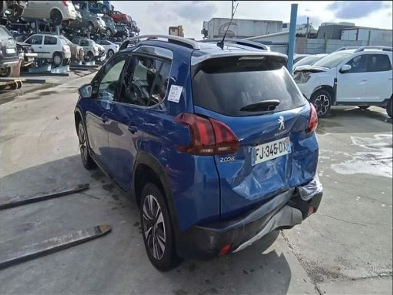 PEUGEOT 2008 1.5 BLUEHDI S&S — zdjęcie 4