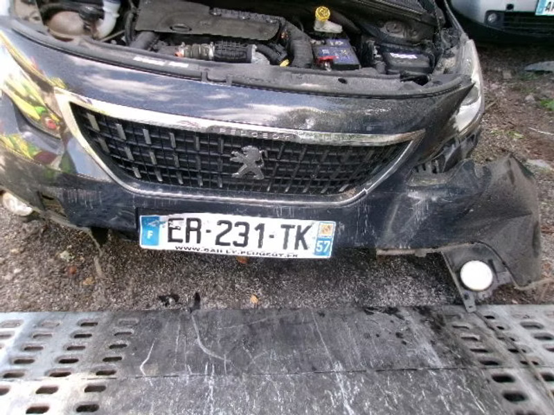 PEUGEOT 2008 1.6 HDI 5P — zdjęcie 6