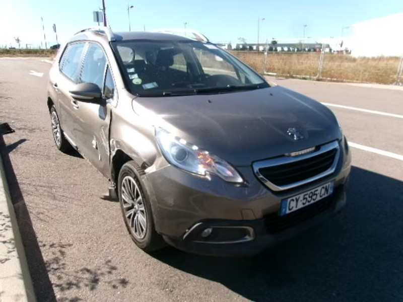 PEUGEOT 2008 1.6 HDI 5P — zdjęcie 2