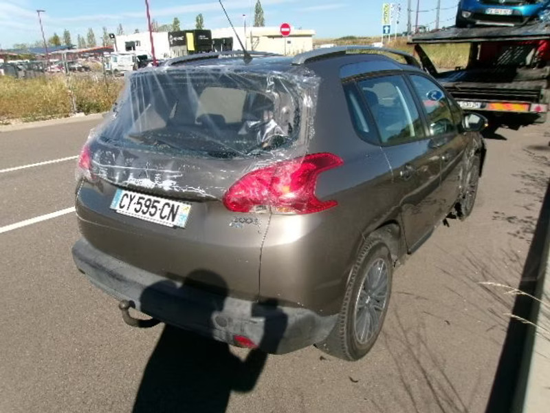 PEUGEOT 2008 1.6 HDI 5P — zdjęcie 4