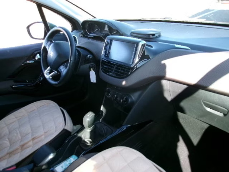 PEUGEOT 2008 1.6 HDI 5P — zdjęcie 5