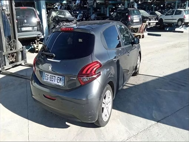 PEUGEOT 208 1.2I PURETECH 12V — zdjęcie 3