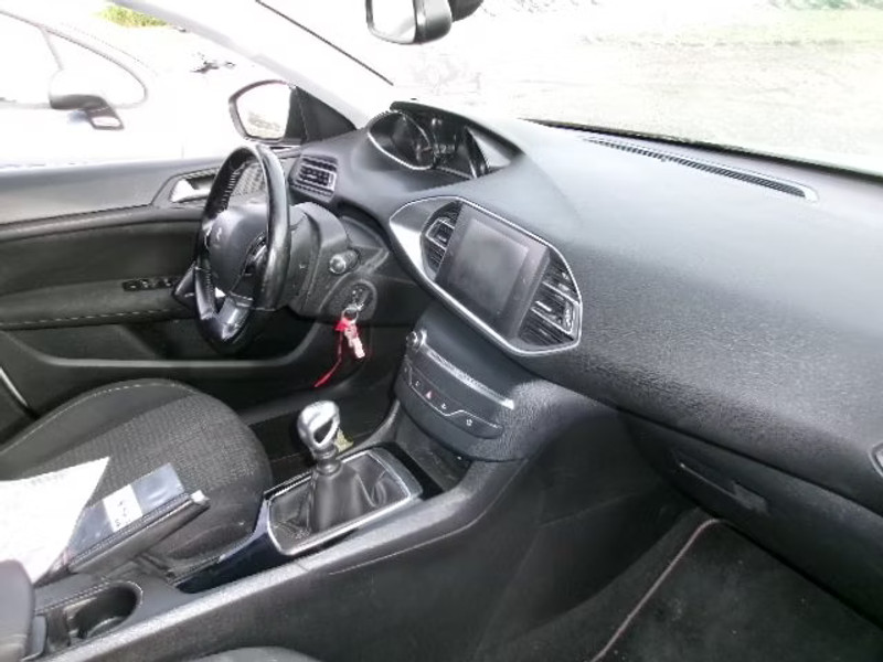PEUGEOT 308 1.5 HDI 5P — zdjęcie 7