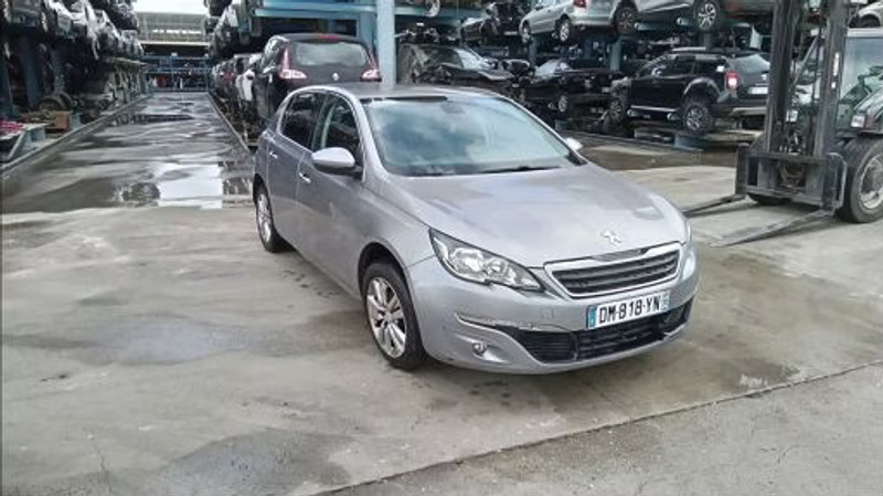 PEUGEOT 308 II 1.6 HDI - 92 — zdjęcie 2