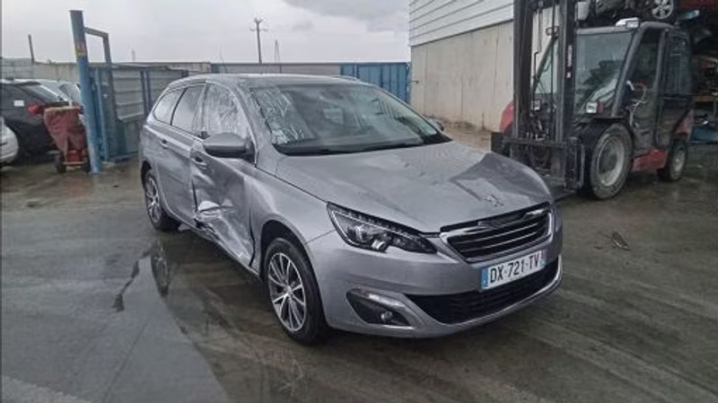 PEUGEOT 308 II SW 1.2 PURETECH — zdjęcie 2