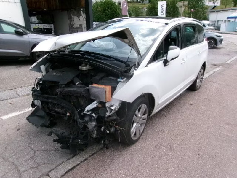 PEUGEOT 5008 2.0 HDI 5P — zdjęcie 2