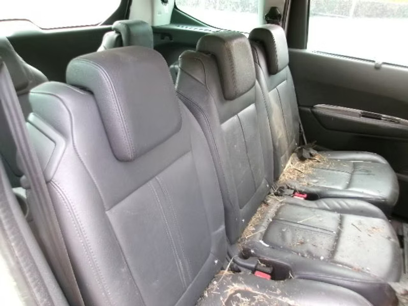 PEUGEOT 5008 2.0 HDI 5P — zdjęcie 8