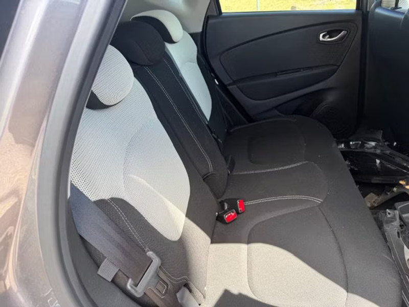 RENAULT CAPTUR 0.9 I 5P — zdjęcie 8