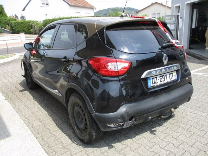 RENAULT CAPTUR 0.9 TCE 5P — zdjęcie 4