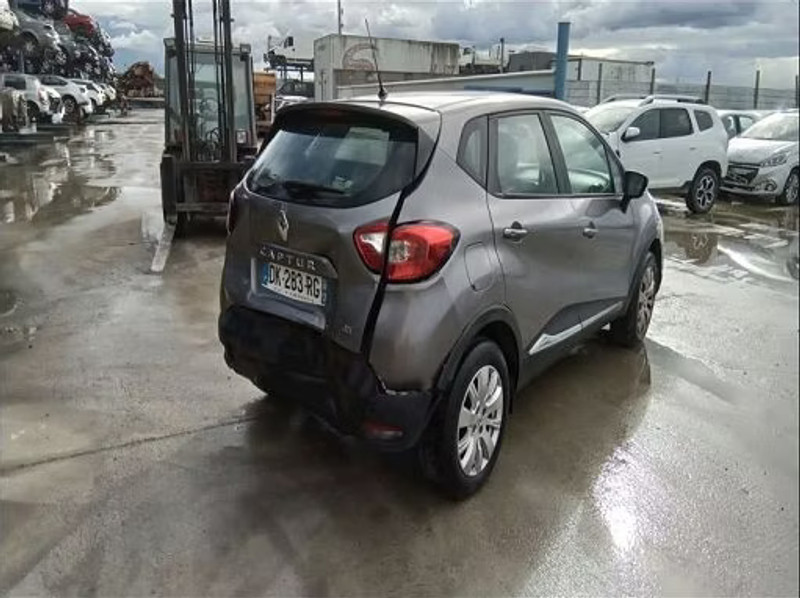 RENAULT CAPTUR 1.5 ENERGY DCI — zdjęcie 3