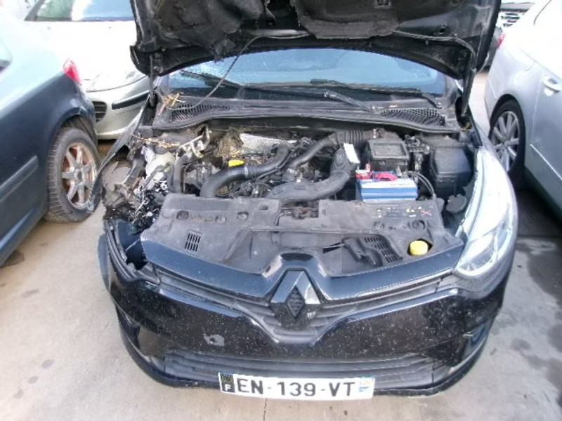 RENAULT CLIO 0.9 I 5P — zdjęcie 5