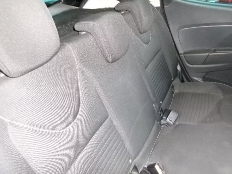RENAULT CLIO 0.9 I 5P — zdjęcie 8