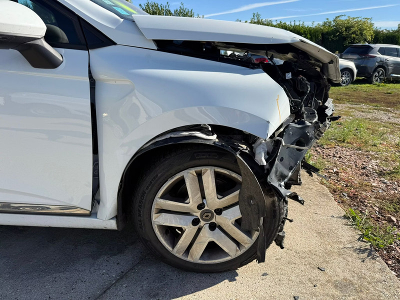 RENAULT CLIO 1.5 BLUE 85 — zdjęcie 8
