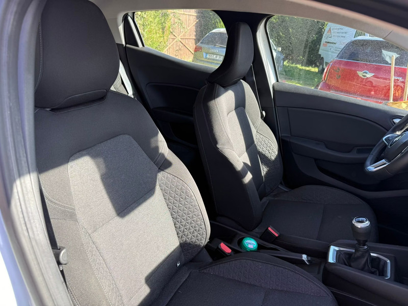 RENAULT CLIO 1.5 BLUE 85 — zdjęcie 9