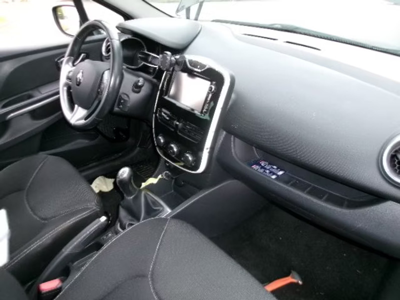 RENAULT CLIO 1.5 DCI 5P — zdjęcie 7