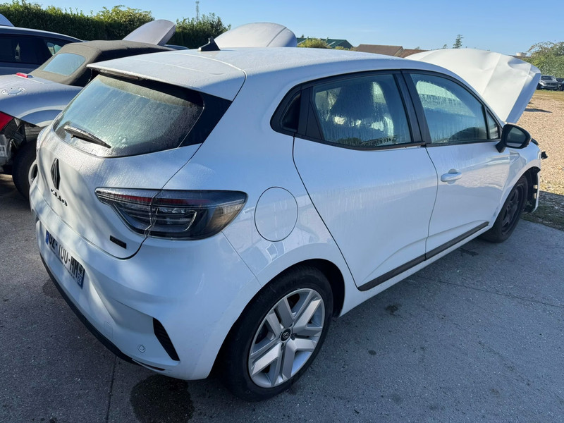 RENAULT CLIO 1.6 E-TECH 145 — zdjęcie 4