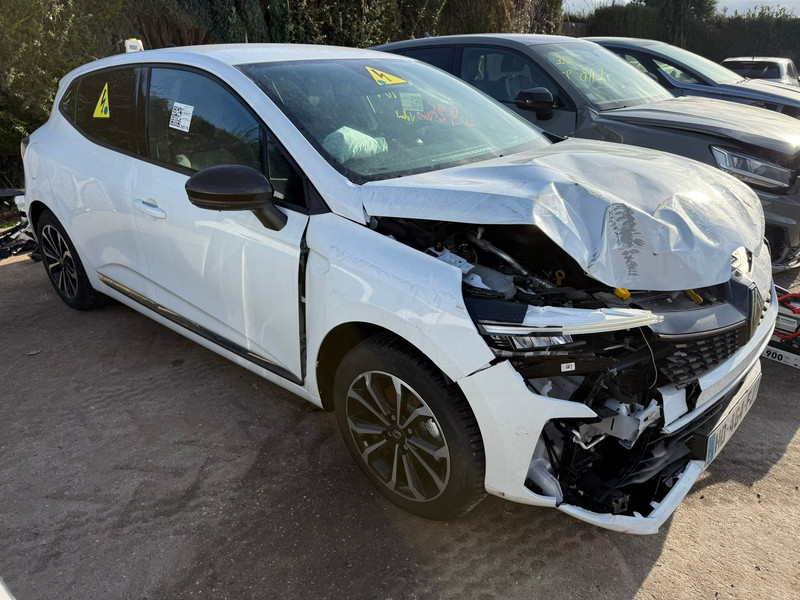 RENAULT CLIO 1.6i E-TECH 145 — zdjęcie 3