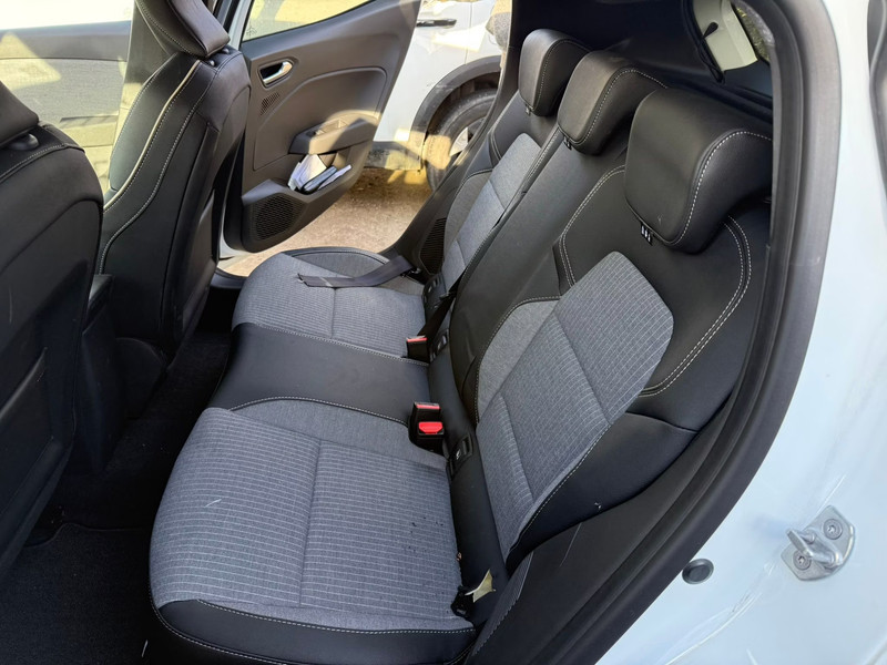 RENAULT CLIO 1.6i E-TECH 145 — zdjęcie 8