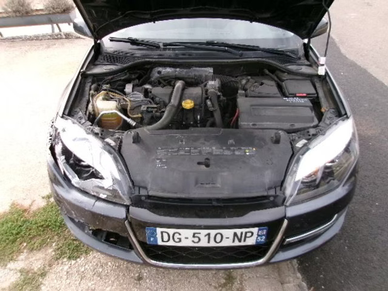 RENAULT LAGUNA 1.5 DCI 5P — zdjęcie 5