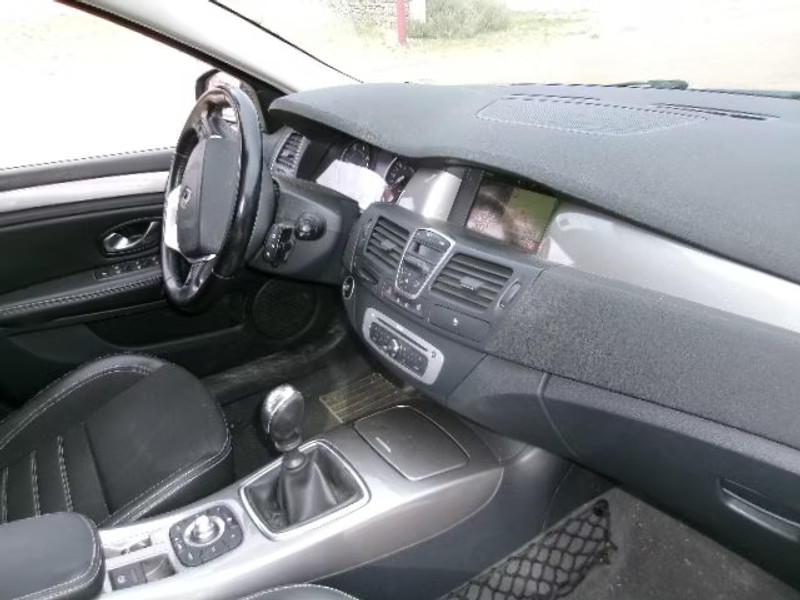 RENAULT LAGUNA 1.5 DCI 5P — zdjęcie 6