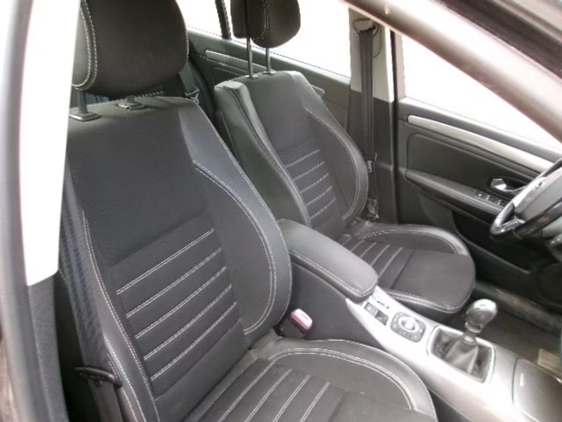 RENAULT LAGUNA 1.5 DCI 5P — zdjęcie 7