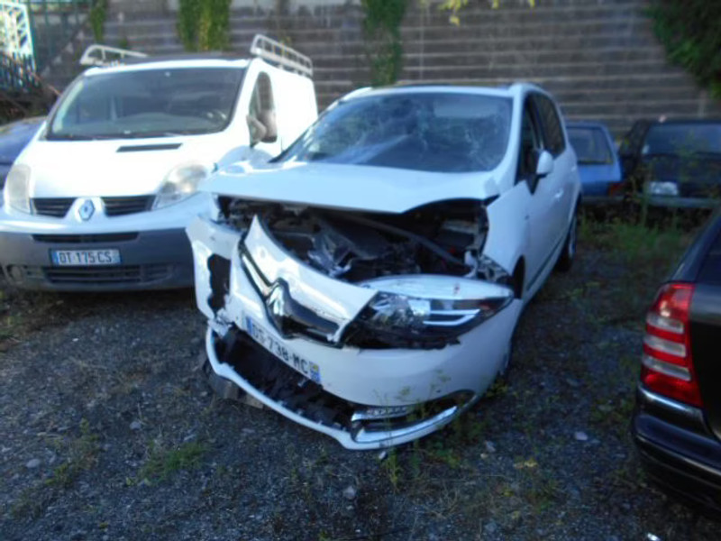 RENAULT SCENIC 1.6 DCI 5P — zdjęcie 2