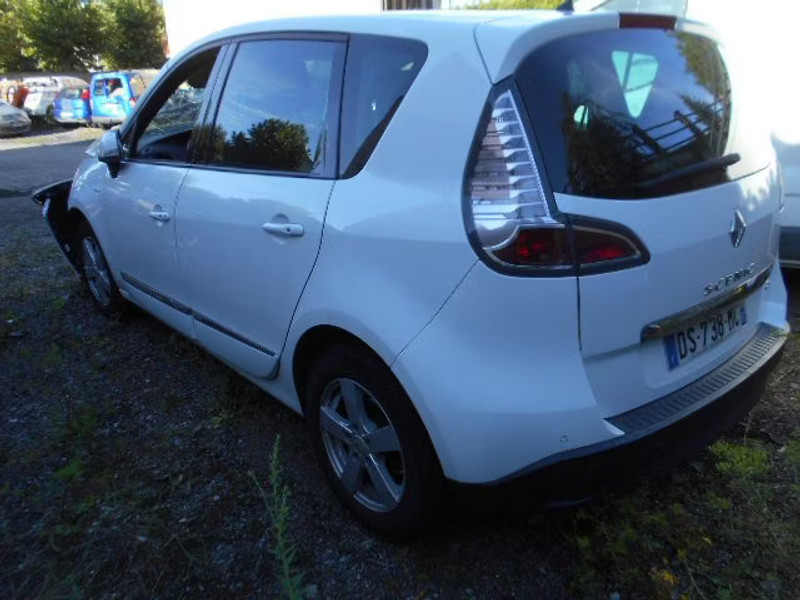 RENAULT SCENIC 1.6 DCI 5P — zdjęcie 3